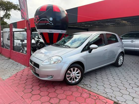FIAT PUNTO 1.4 ATTRACTIVE 8V FLEX 4P MANUAL FIAT PUNTO 1.4 ATTRACTIVE 8V FLEX 4P MANUAL